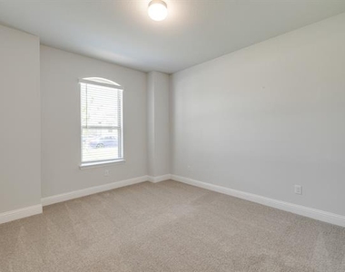 1216 Blanco Trail - Photo Thumbnail 23