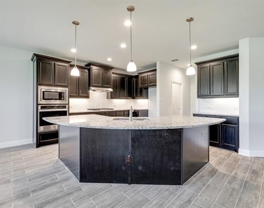 1216 Blanco Trail - Photo Thumbnail 17