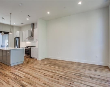 4419 Cabell Drive - Photo Thumbnail 12