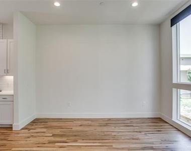 4419 Cabell Drive - Photo Thumbnail 11