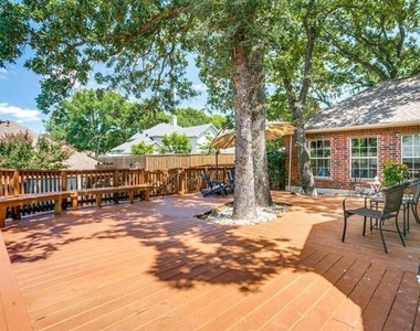 528 Halifax Lane - Photo Thumbnail 10