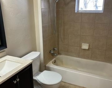 303 S Ballard Avenue - Photo Thumbnail 6