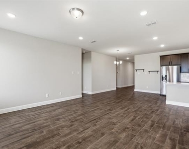 8200 Korat Vista - Photo Thumbnail 17