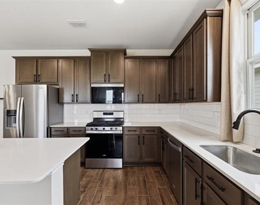 8200 Korat Vista - Photo Thumbnail 20