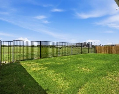 8200 Korat Vista - Photo Thumbnail 4