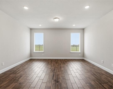 8200 Korat Vista - Photo Thumbnail 18