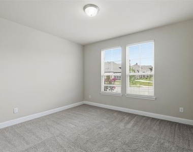 8200 Korat Vista - Photo Thumbnail 5