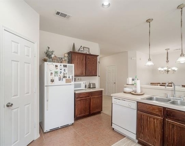 1327 Primrose Drive - Photo Thumbnail 10