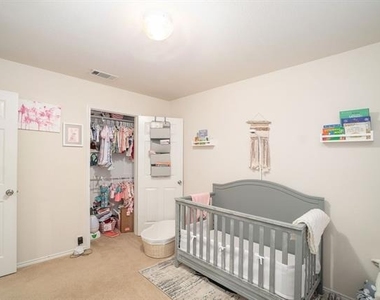 1327 Primrose Drive - Photo Thumbnail 5