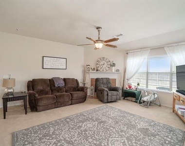 1327 Primrose Drive - Photo Thumbnail 13