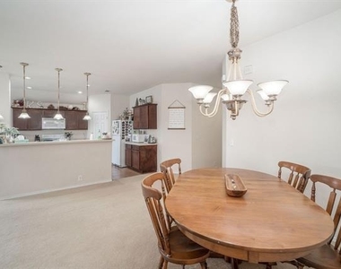 1327 Primrose Drive - Photo Thumbnail 7