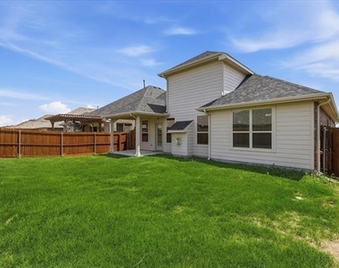 808 Bird Creek Drive - Photo Thumbnail 37
