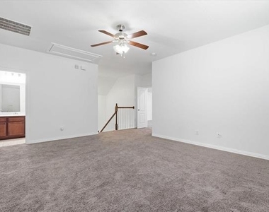 808 Bird Creek Drive - Photo Thumbnail 25