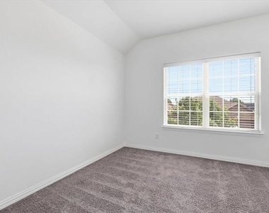 808 Bird Creek Drive - Photo Thumbnail 28