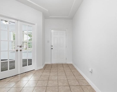 808 Bird Creek Drive - Photo Thumbnail 3