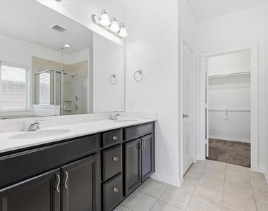 808 Bird Creek Drive - Photo Thumbnail 19