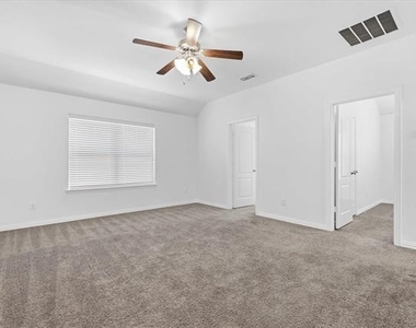808 Bird Creek Drive - Photo Thumbnail 24