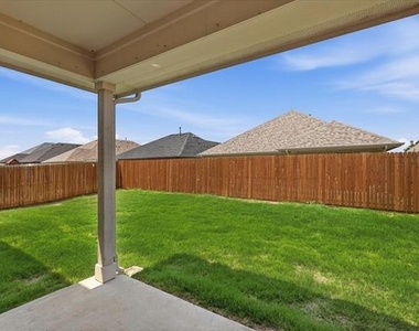 808 Bird Creek Drive - Photo Thumbnail 34