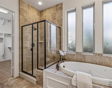416 King Galloway Drive - Photo Thumbnail 16