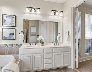416 King Galloway Drive - Photo Thumbnail 14