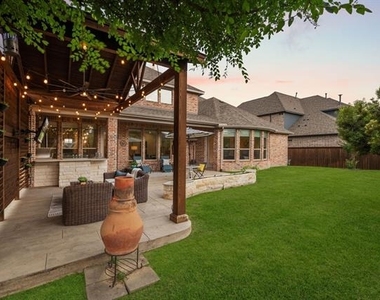 2804 Seabiscuit Road - Photo Thumbnail 34