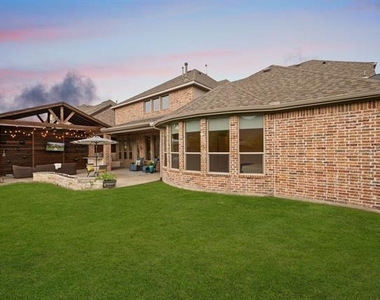 2804 Seabiscuit Road - Photo Thumbnail 32