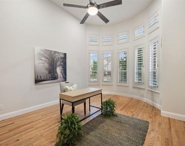 2804 Seabiscuit Road - Photo Thumbnail 5