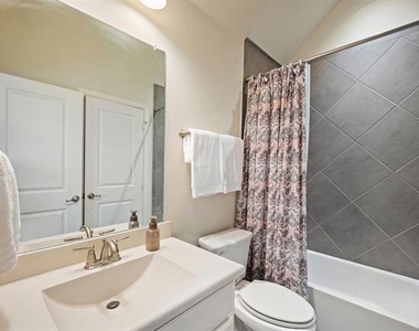 2804 Seabiscuit Road - Photo Thumbnail 28