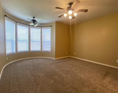 12273 Angelo Drive - Photo Thumbnail 9