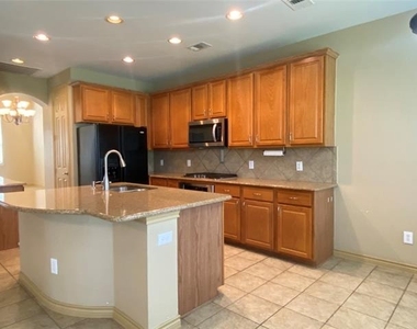 12273 Angelo Drive - Photo Thumbnail 5