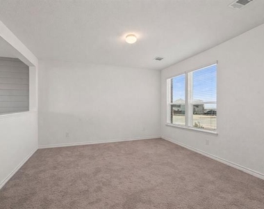 2800 Weston Road - Photo Thumbnail 2