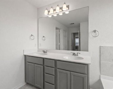 2800 Weston Road - Photo Thumbnail 20