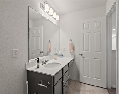 2800 Weston Road - Photo Thumbnail 26