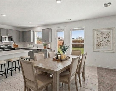 2800 Weston Road - Photo Thumbnail 8