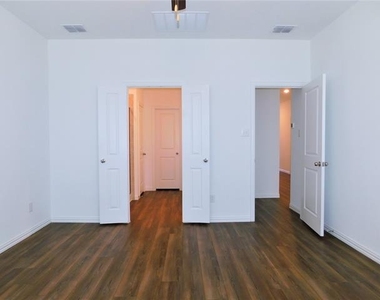 1624 Da Vinci Drive - Photo Thumbnail 16