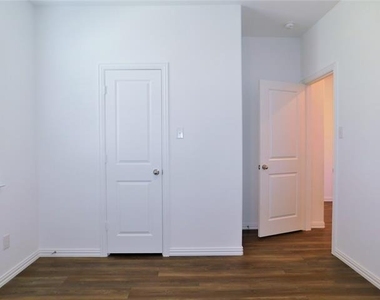 1624 Da Vinci Drive - Photo Thumbnail 12
