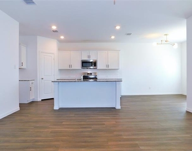 1624 Da Vinci Drive - Photo Thumbnail 6