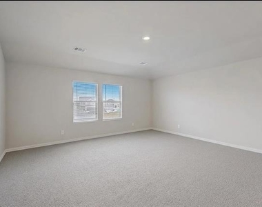 410 Stagg Street - Photo Thumbnail 13