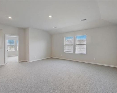 410 Stagg Street - Photo Thumbnail 12
