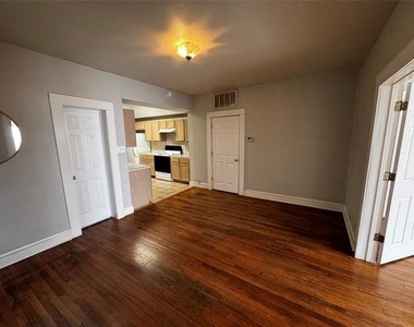 5321 Reiger Avenue - Photo Thumbnail 4