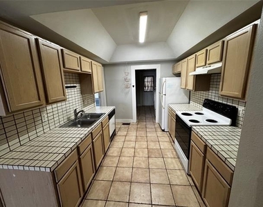 5321 Reiger Avenue - Photo Thumbnail 7
