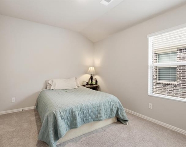 410 Dempsey Drive - Photo Thumbnail 19