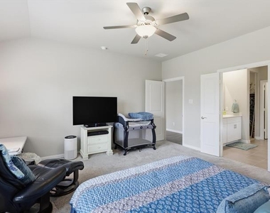 410 Dempsey Drive - Photo Thumbnail 12