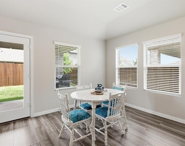 410 Dempsey Drive - Photo Thumbnail 7
