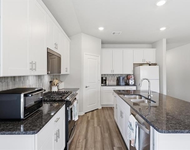 410 Dempsey Drive - Photo Thumbnail 2