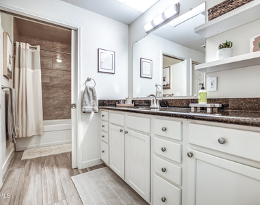 7009 E Acoma Drive - Photo Thumbnail 14