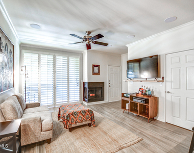 7009 E Acoma Drive - Photo Thumbnail 8