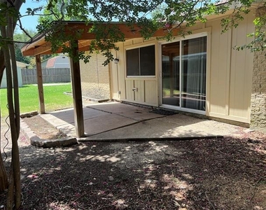 2830 Fern Glen Drive - Photo Thumbnail 17