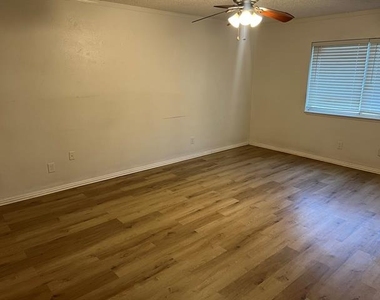 2830 Fern Glen Drive - Photo Thumbnail 11