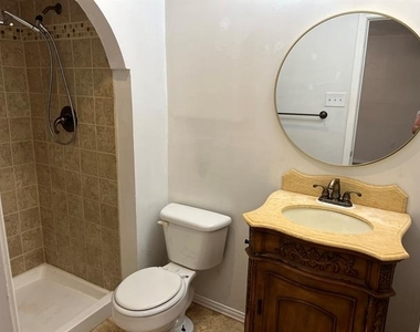 2830 Fern Glen Drive - Photo Thumbnail 12